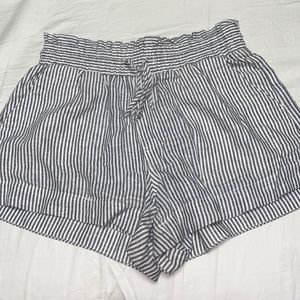 Size M‎ shorts from A New Day